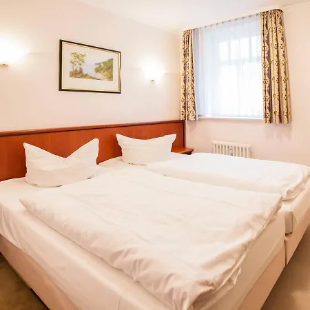 Strandvillen - Mit Meerblick, 1 Schlafzimmer Und Balkon Sv-752 * Binz
